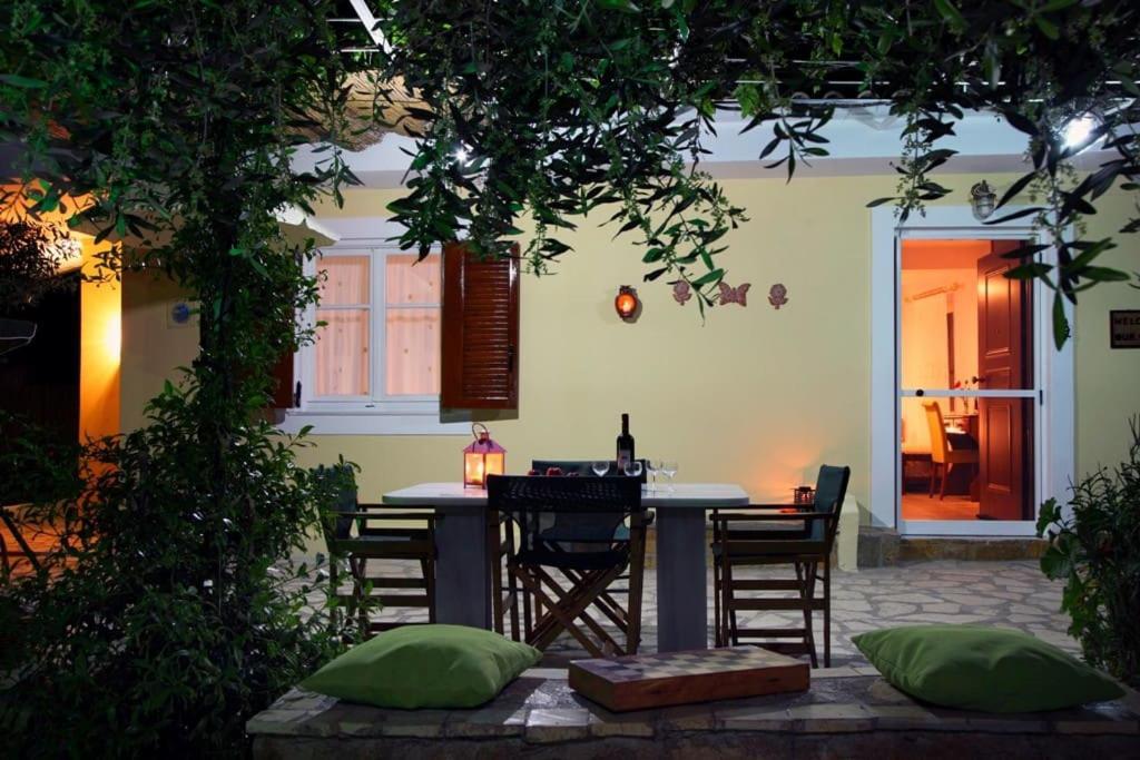 Anthia Private A Breath Away From Beaches *